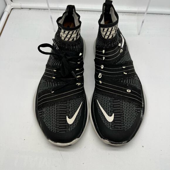 Nike Shoes Mens 8 Free Train Virtue Training 898052-001 Black White - Picture 3 of 8